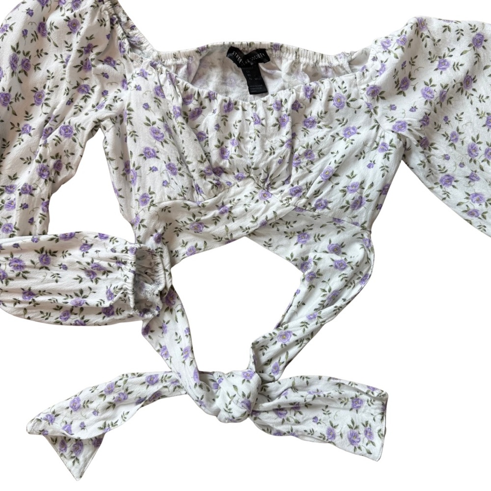 Streetwear Society Floral Long Sleeve Crop Top – Style # 02-1289 – Size‎ M